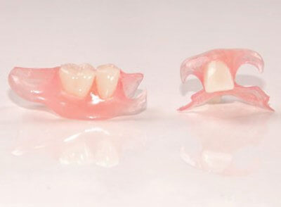 Силиконовый зубной протез